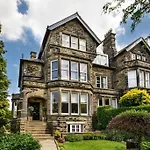 Townhouse With Parking Apartman Harrogate
